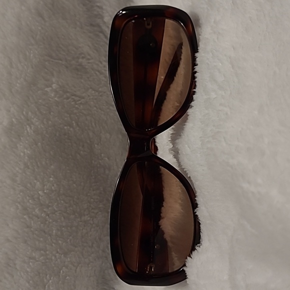 Michael Kors Vintage ladies sunglasses. - Picture 5 of 7